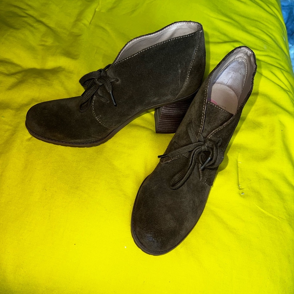 Cute booties 🤎💛 - Picture 5 of 16